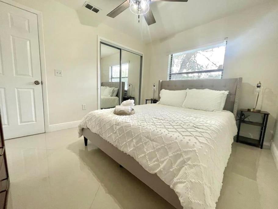 Stylish 3/2 Getaway! Near Theme Parks! Villa Lakeland Exteriör bild