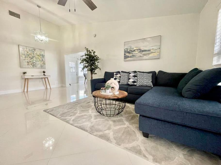 Stylish 3/2 Getaway! Near Theme Parks! Villa Lakeland Exteriör bild