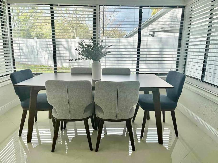 Stylish 3/2 Getaway! Near Theme Parks! Villa Lakeland Exteriör bild